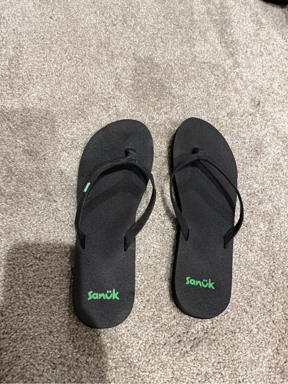 Sanuk Black Flip Flop Sandals with Green Logo